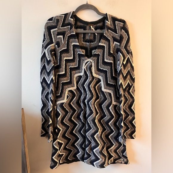 Free People Wool-Blend Chevron Patterned Black and Gray Dress - XS - Picture 4 of 13